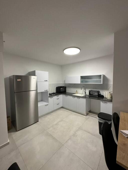 Elegant 3 Bedroom Ocean View Condo In Kiryat Yam Kirjat Jám Kültér fotó